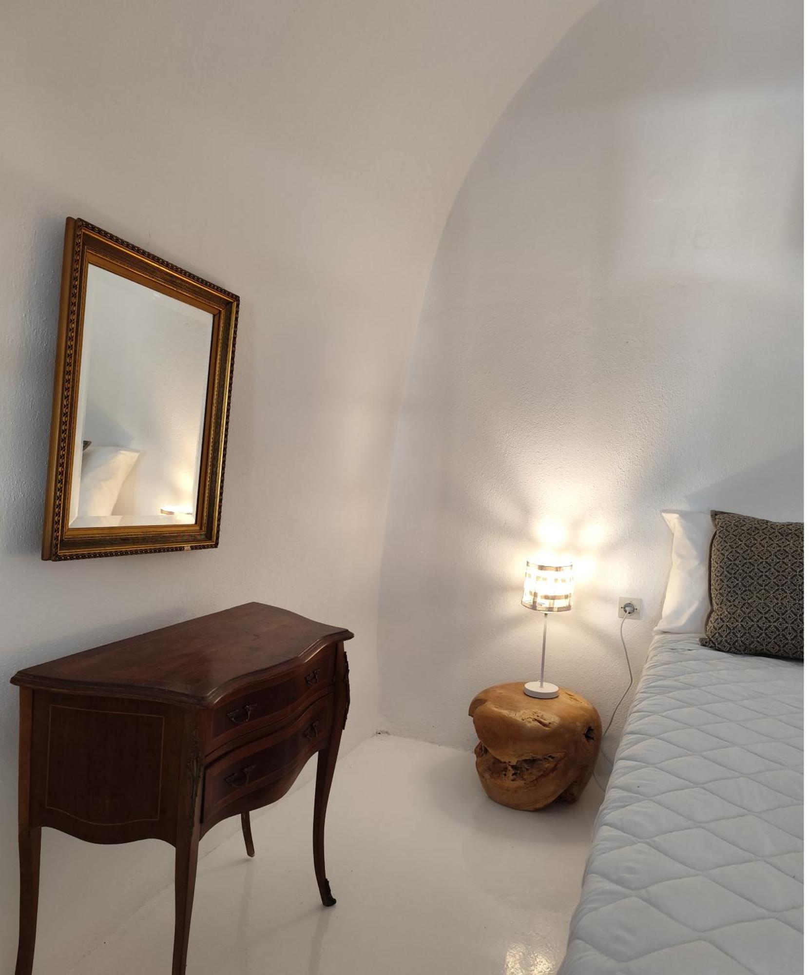 The Magic Luxury Cave Suites Vóthon 외부 사진